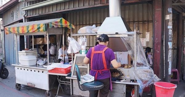 高屏路橋下烤大腸香腸