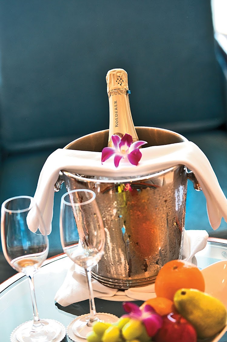 Enjoy the champagne, beverages and cocktails aboard the Paul Gauguin.