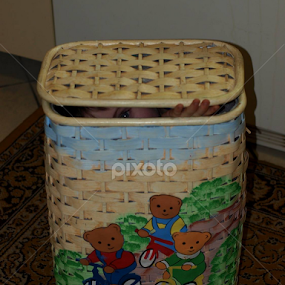 izbaci uljeza by Miroslav Šoštarić - Babies & Children Children Candids