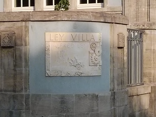 Ley Villa