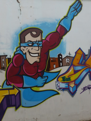 Zamora Graffiti Superhéroe
