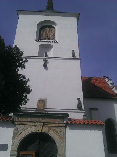 Brozany, Kostel sv. Gottharda