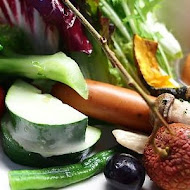 Lee & daughters 李氏商行