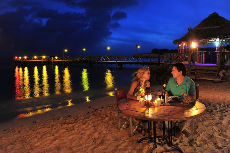 A romantic meal on one of Curacao's beautiful beaches.