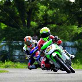 Zefri Hadi action by Devid Panjaitan - Sports & Fitness Motorsports