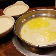 鍋媽媽牛奶火鍋