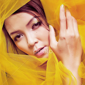 Puteri by Trias PhotoHape - People Portraits of Women