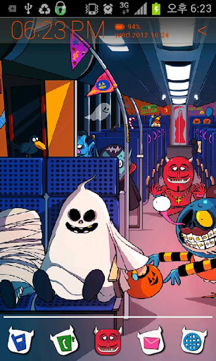 Sakiroo's Halloween Bus Atom