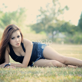 Elsa by Emil Batalipu - People Portraits of Women