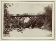 Brug over een rivier