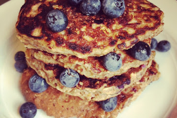 Oatmeal Protein Powder Blueberry Pancakes