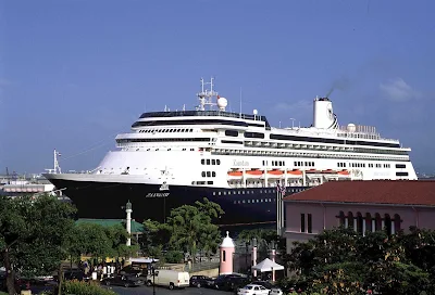 Holland America's Zaandam sails to Hawaii and explores Mexico's Sea of Cortez.
