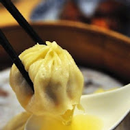 阿秋湯包美食館