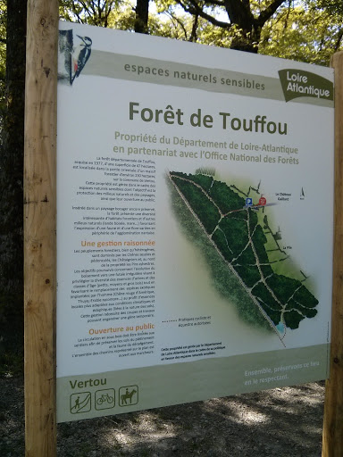 Forêt De Touffou