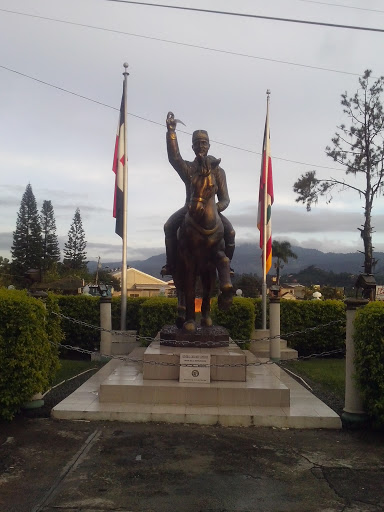Statue to General Gregorio Luperon