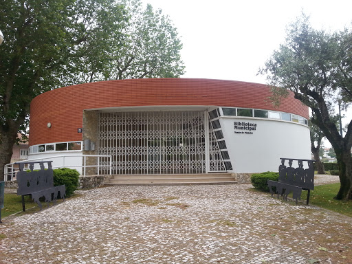 Biblioteca Municipal Venda do Pinheiro