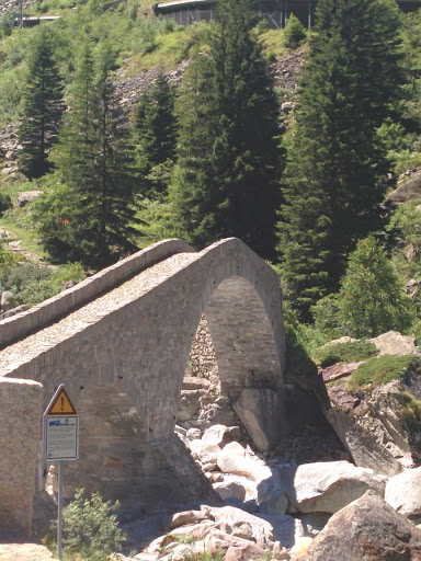 Brücke alter Saumpfad am Gotthard