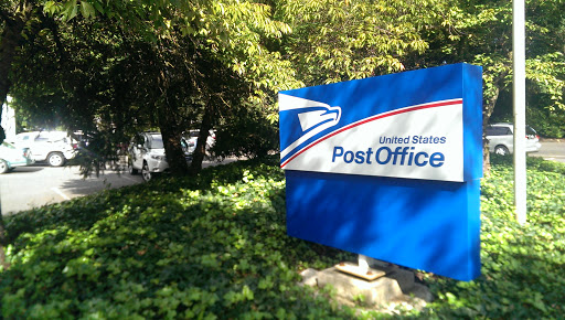 Lake Grove Post Office