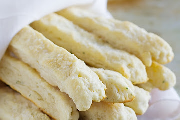 Sour Cream Breadstick Recipe