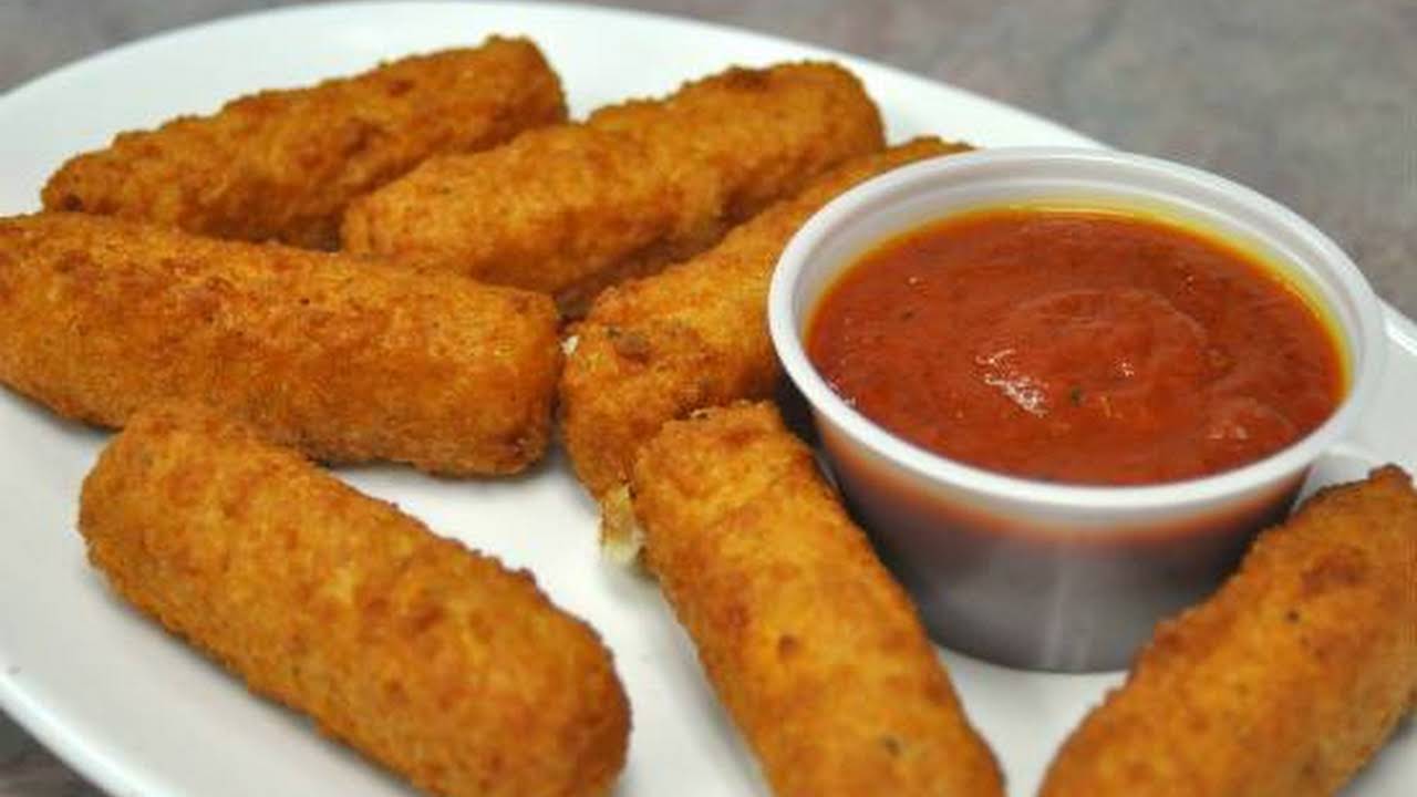 Featured image of post Steps to Prepare Mozzarella Sticks No Bread Crumbs