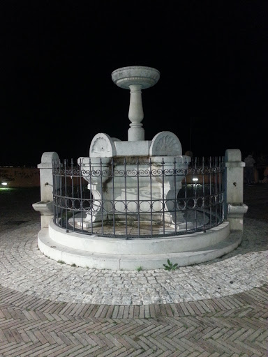 Fontana Piazza