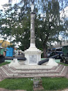 Monumento A Los Heroes De Palo Hincado