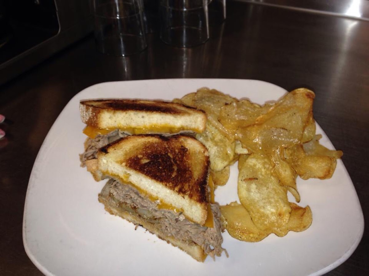 Beef & cheddar- with house made potato chips.