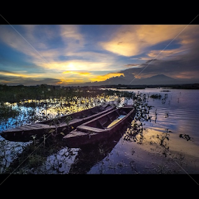 A life without a lonely place, that is, without a quiet center, becomes destructive  | Waduk Cengklik, Boyolali, Jawa Tengah, Indonesia by Wiwid Widya Apriyadi - Transportation Boats