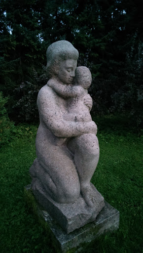 Mothers Hug Sculpture