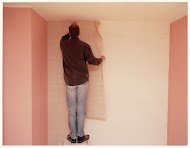 Villa Caletta: Jaap is aan het behangen