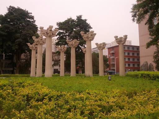 兰大中式石柱