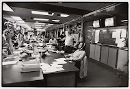 Journaalredactie aan het werk in de Newsroom