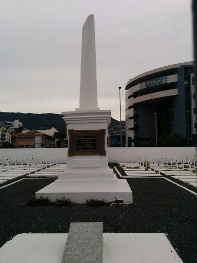 Monument À La Mémoire Des Officiers