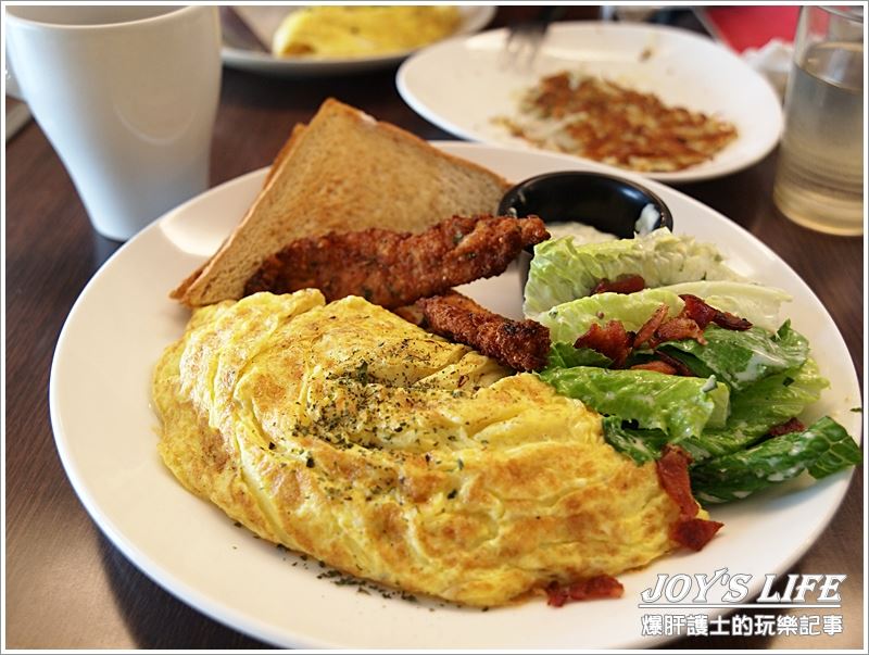 外膨Q、內香滑， 比飯店做的還好吃的歐姆蛋，你吃過了嗎?? 來吃蛋吧!! OM TO GO!!