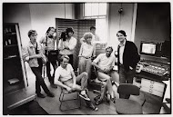 Medewerkers van BGTV, aktualiteitenprogramma van de VPRO, in de montagekamer