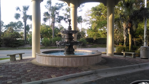 Fountain at Phoenix on the Bay