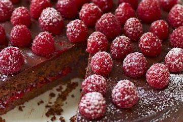Raspberry chocolate torte