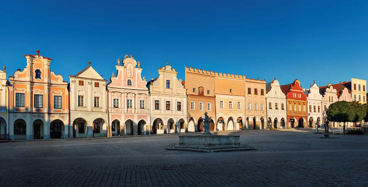 Czech-Telc-main-square - Beautiful 16th-century houses line the main square of Telc in the Czech Republic.
