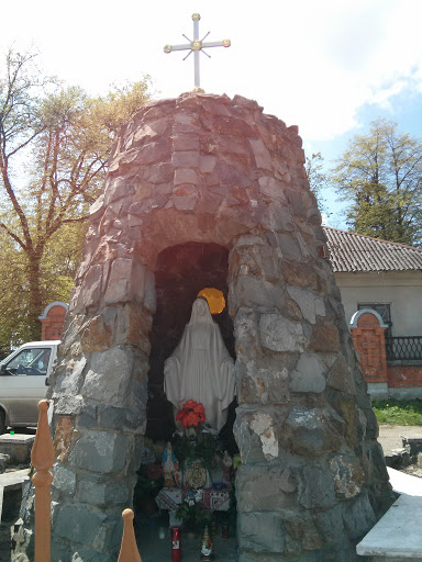 Statue of Saint Mariya