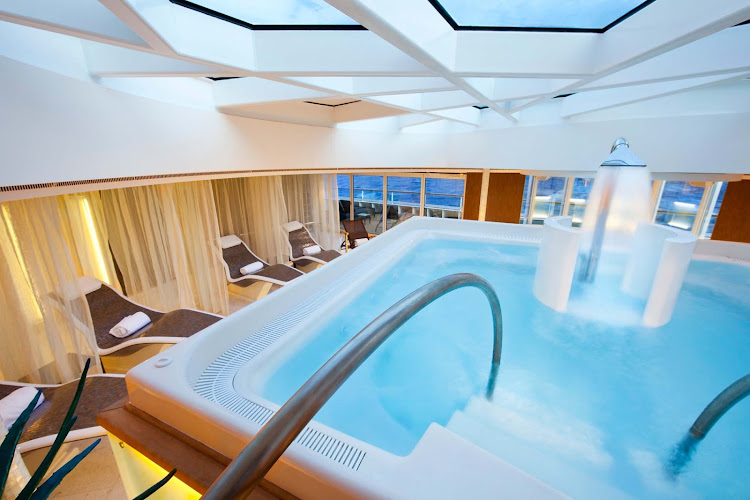 For a different kind of spa experience, enjoy the relaxing Hydro Pool on Seabourn Odyssey.
