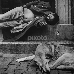 by Stefan Stefanov - Black & White Street & Candid