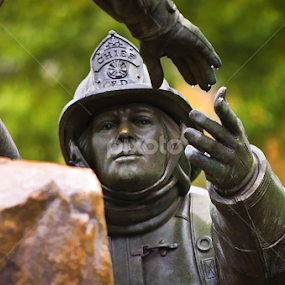 by Howie George - Buildings & Architecture Statues & Monuments