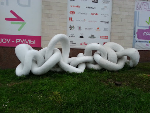 Big Chain Sculpture