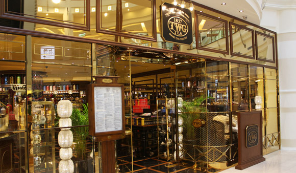 貴氣逼人的「TWG TEA」：純粹吃氣氛，餐點昂貴又普通... 新加坡頂級茶沙龍 TWG貴婦下午茶 (台北東區微風廣場、捷運忠孝敦化復興站) 台北松山下午茶 ▌