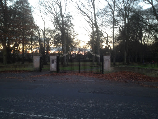 Corsehill Park And Gardens  Gate