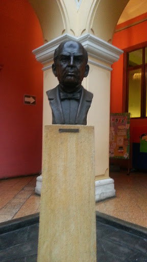 Busto De Juan García