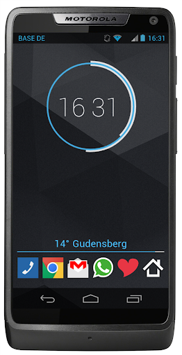 UCCW Concept KitKat Clock 4.4