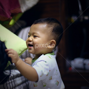 Tertawa.4 by Purnomo Sidhi - Babies & Children Children Candids