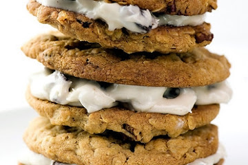 Oatmeal Sandwich Cookies with Rum Raisin Filling