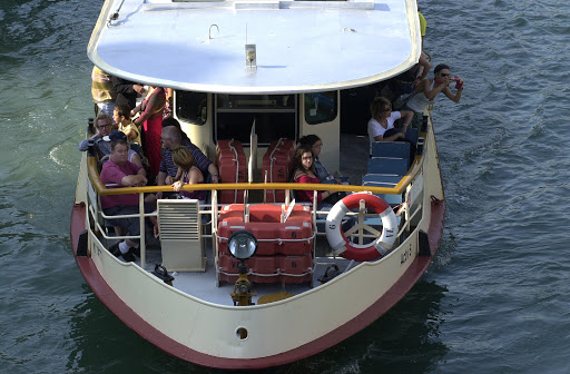 JFveniceVaporetto - Venetian equivalent of city bus.